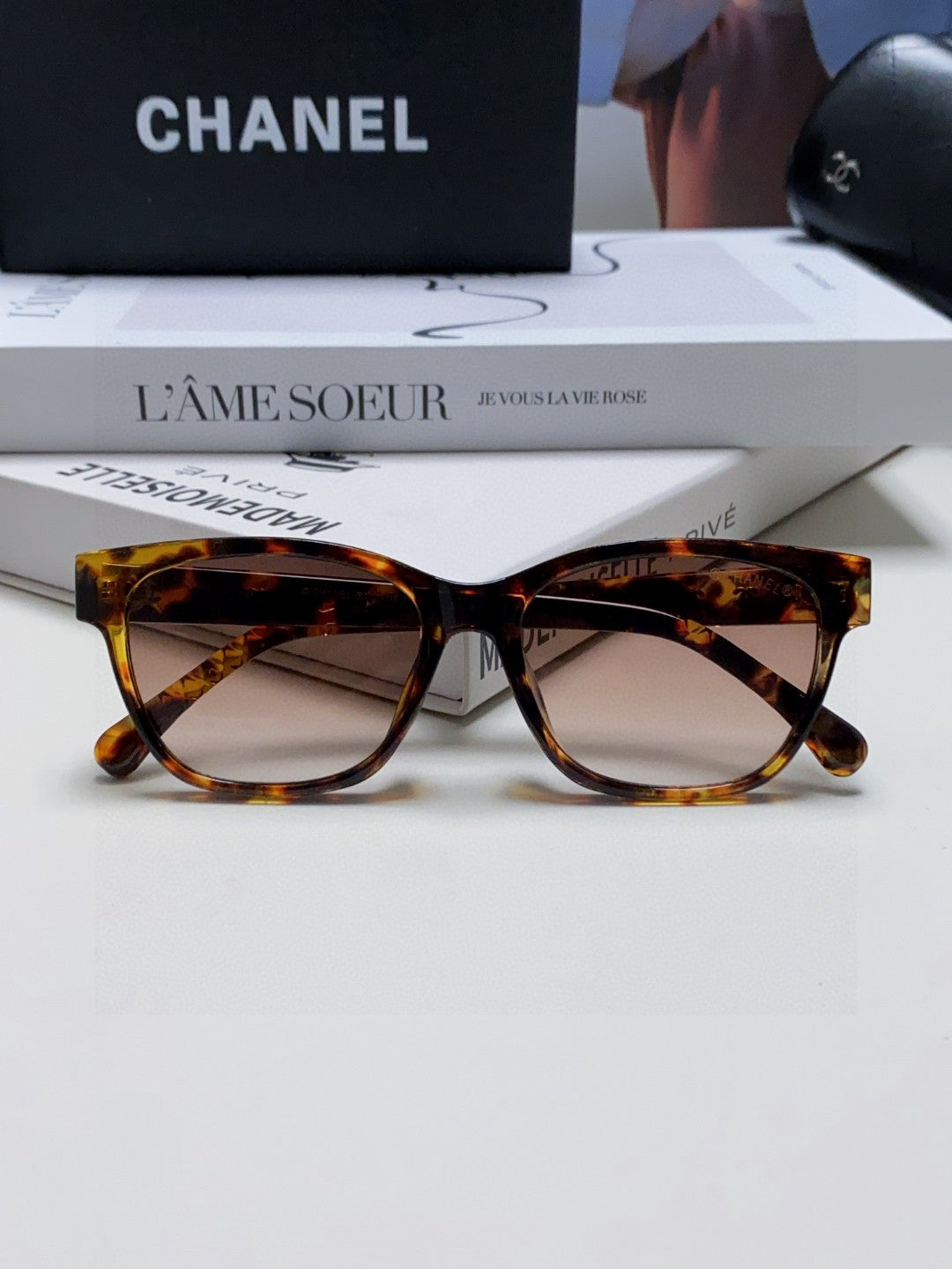 Chanel CH5484 Fashion Red Lens Sunglasses for Men & Women - 866966 - detail image 8
