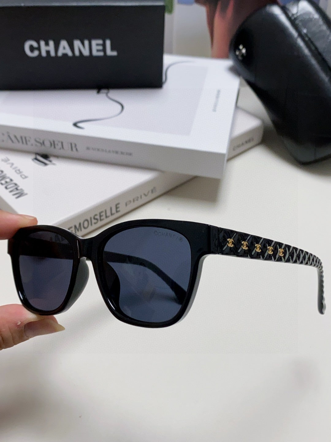 Chanel CH5484 Fashion Black Lens Sunglasses for Men & Women - 866967 - detail image 7