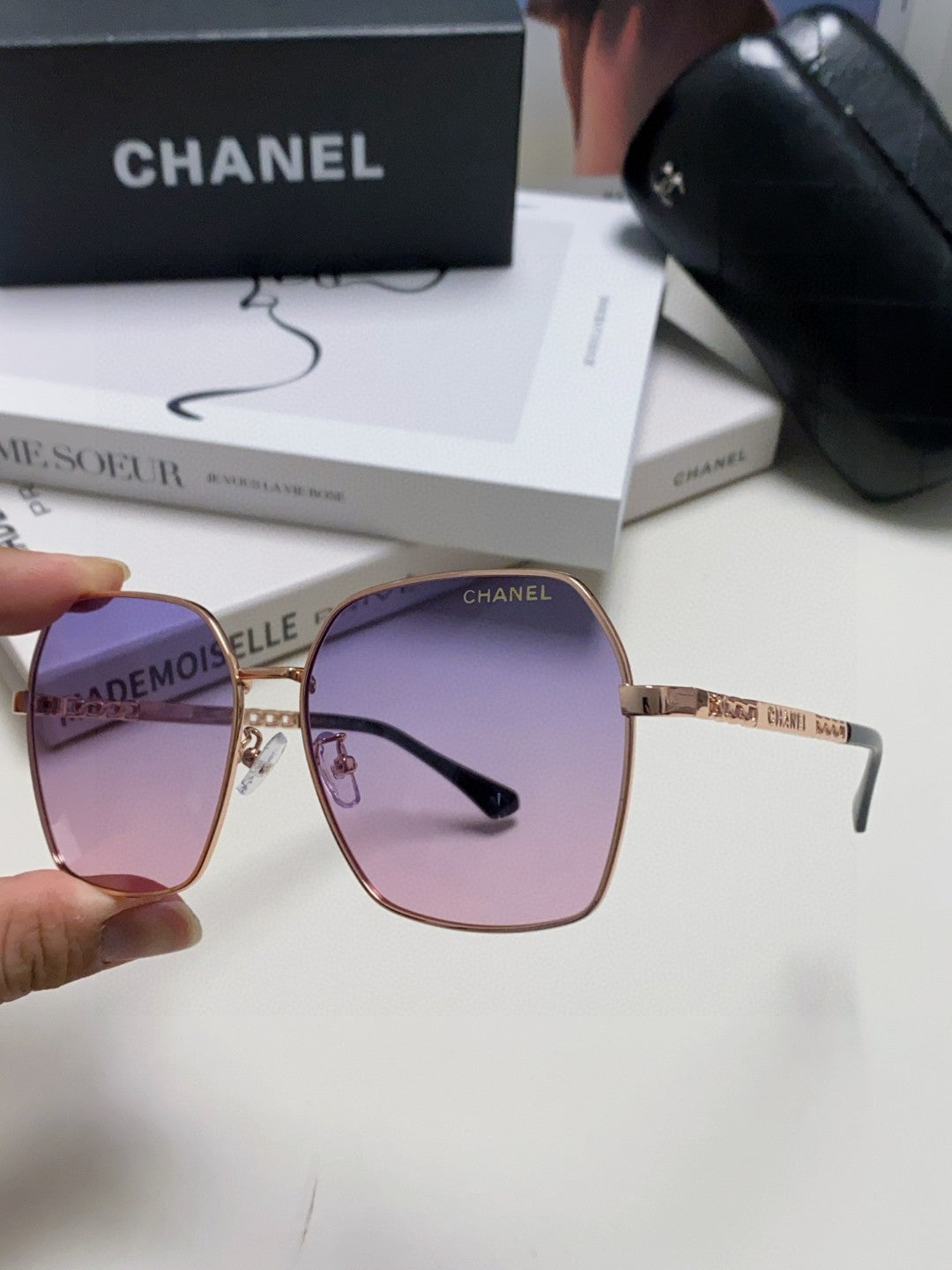 Chanel Metal Oversized Purple Lens Sunglasses for Men & Women - 866968 - detail image 4