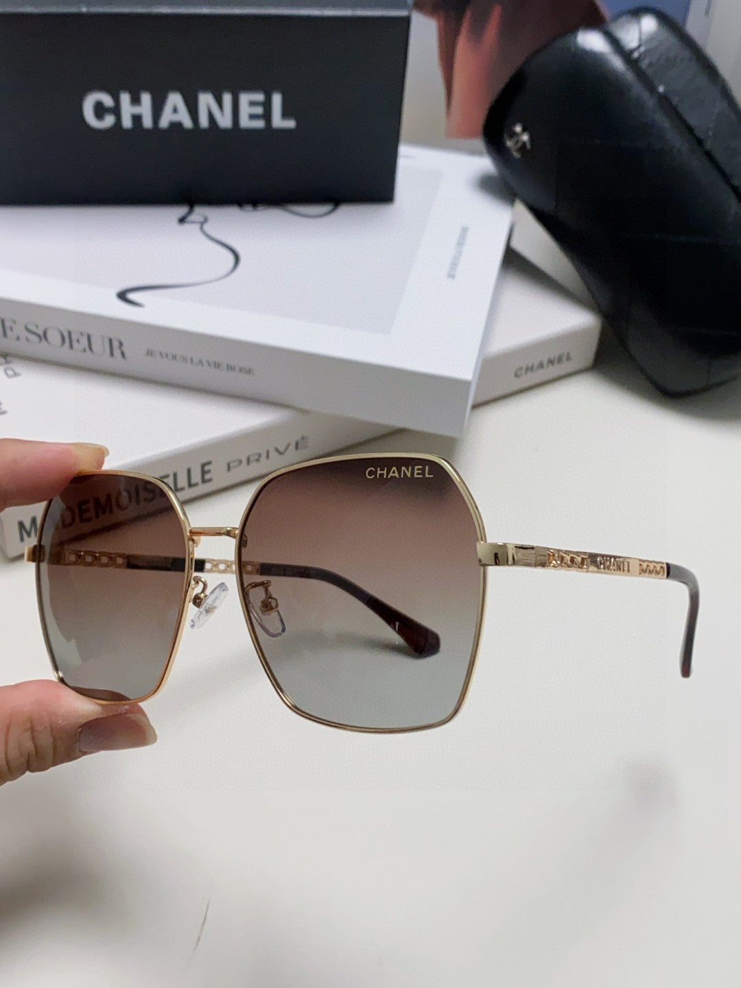 Chanel Metal Oversized Red Lens Sunglasses for Men & Women - 866969 - detail image 2