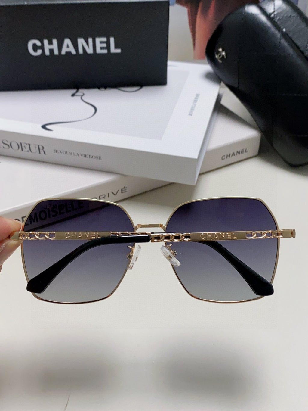 Chanel Metal Oversized Silver Lens Sunglasses for Men & Women - 866970 - detail image 3