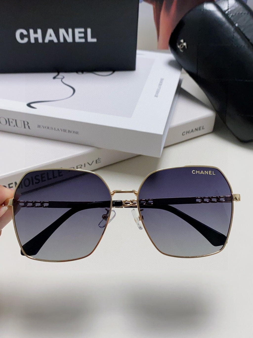 Chanel Metal Oversized Silver Lens Sunglasses for Men & Women - 866970 - detail image 2