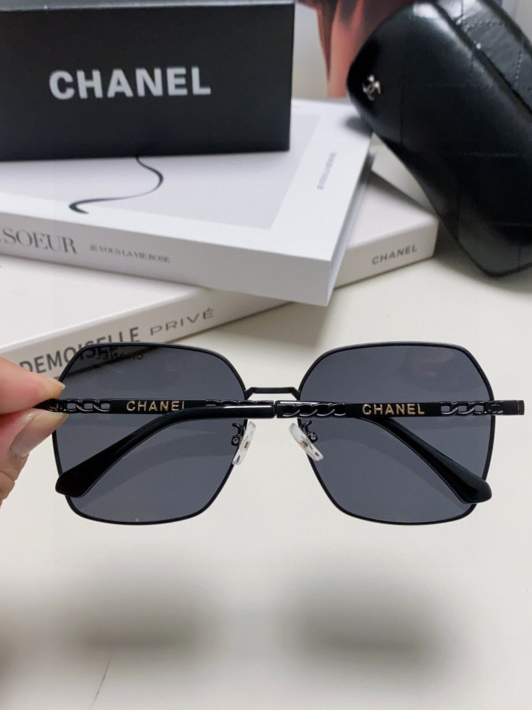 Chanel Metal Oversized Black Lens Sunglasses for Men & Women - 866971 - detail image 4