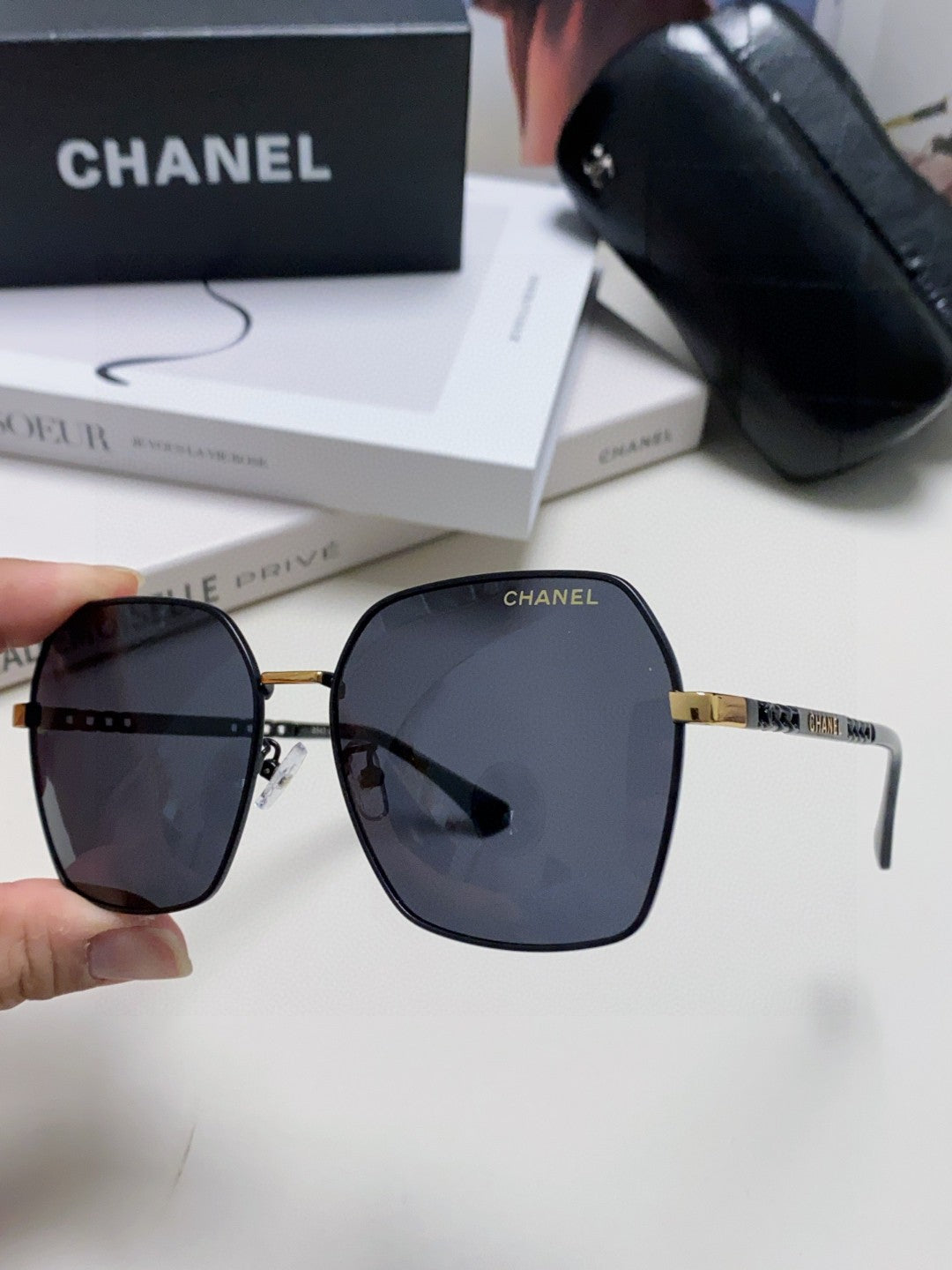 Chanel Metal Oversized Black Lens Sunglasses for Men & Women - 866971 - detail image 5