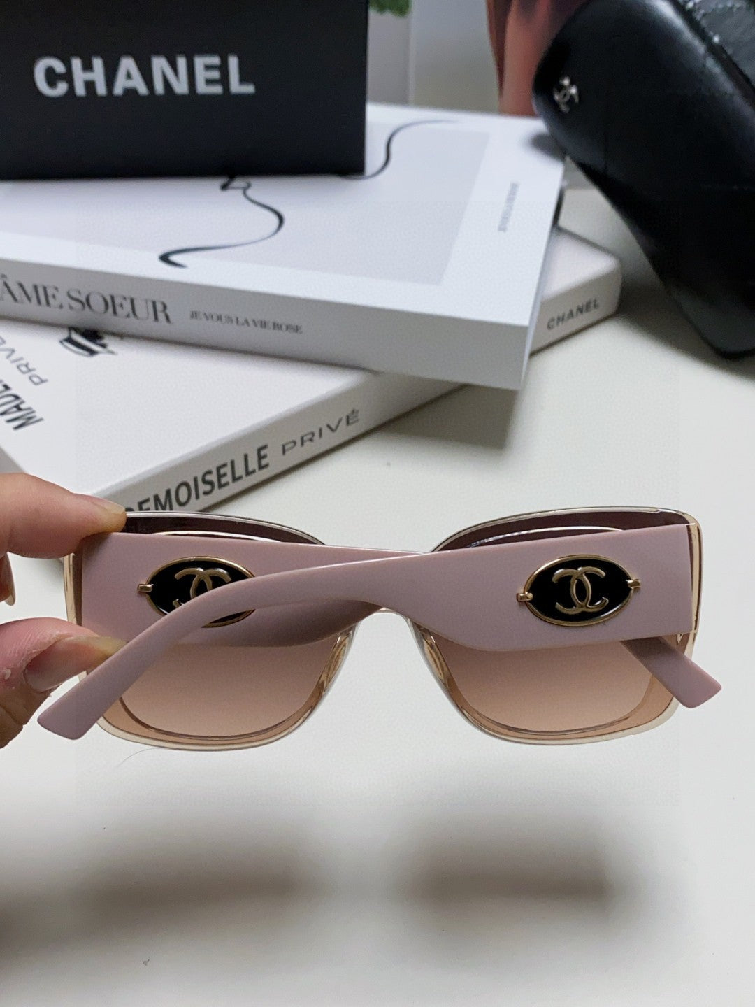 Chanel Fashion Red Lens Sunglasses for Women - 866972 - detail image 4