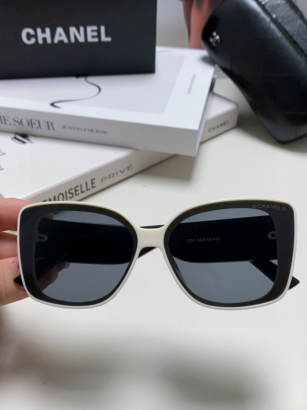 Chanel Fashion Blue Lens Sunglasses for Women - 866973 - detail image 3