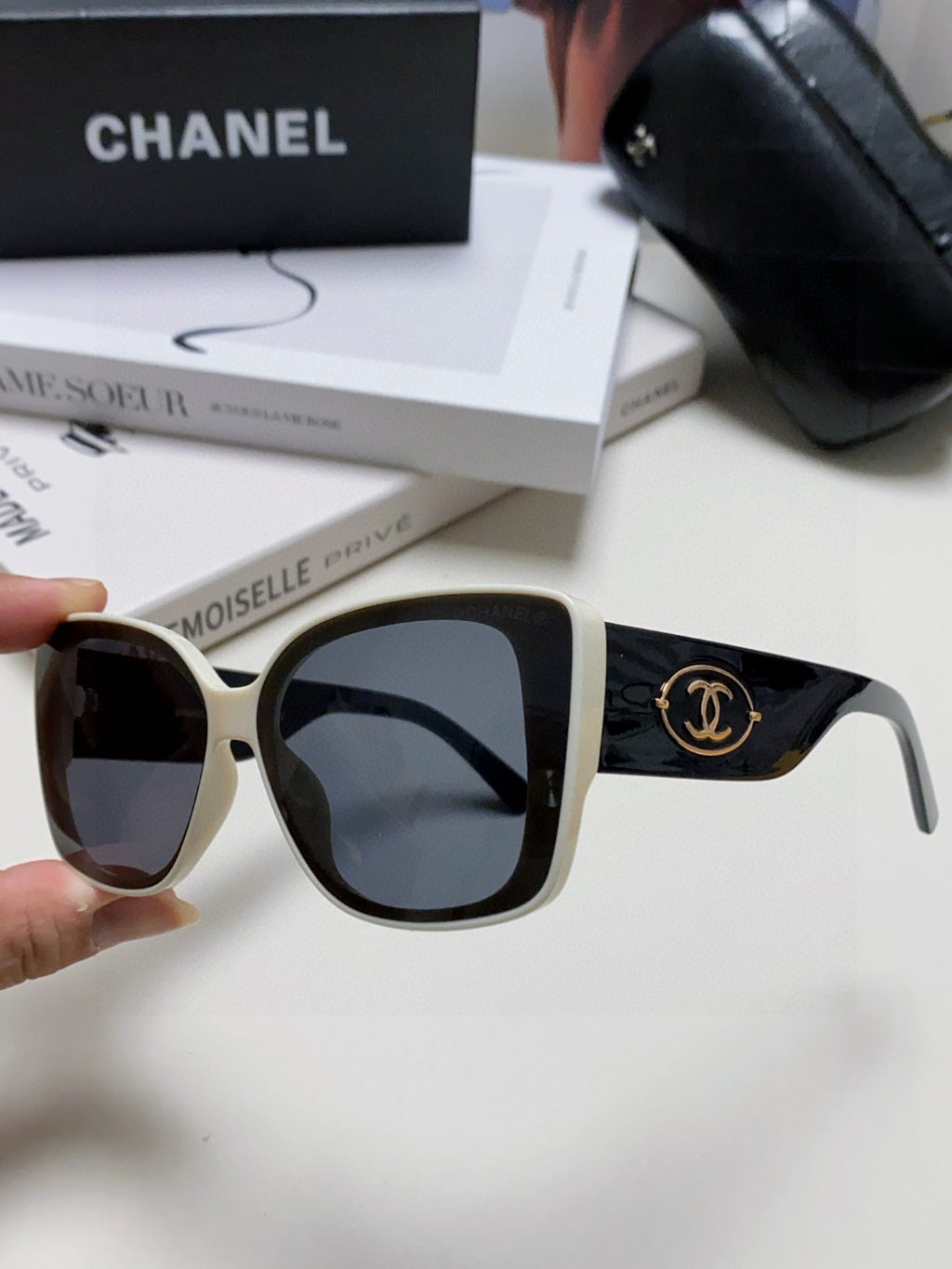 Chanel Fashion Blue Lens Sunglasses for Women - 866973 - detail image 5