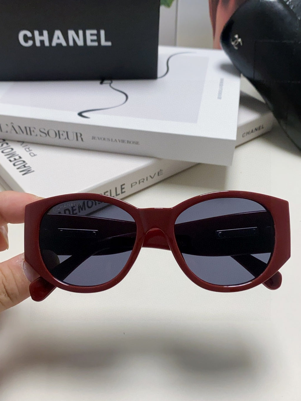 Chanel Polarized Cat-Eye Blue Lens Sunglasses for Women - 431503 - detail image 3