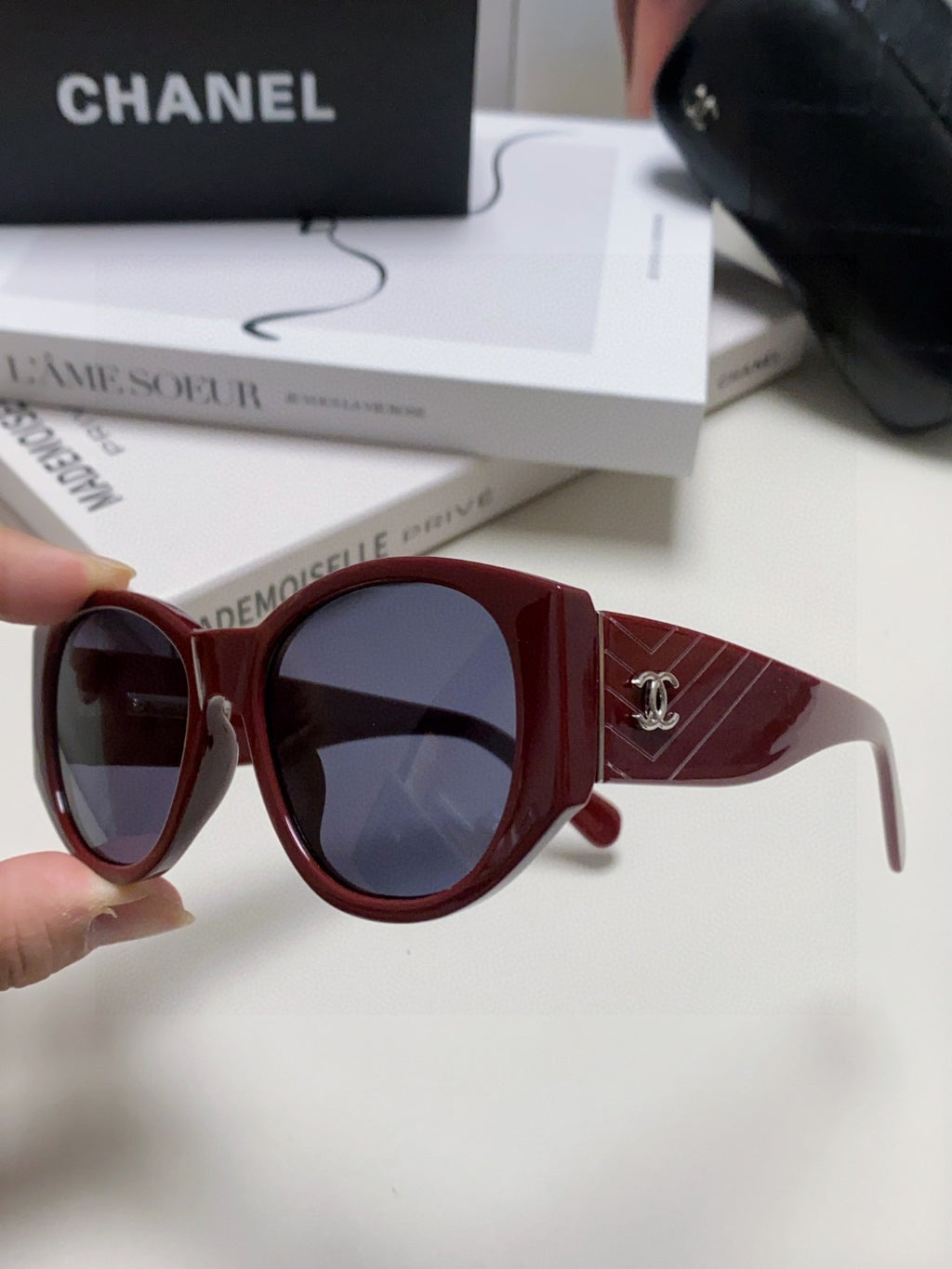 Chanel Polarized Cat-Eye Blue Lens Sunglasses for Women - 431503 - detail image 5