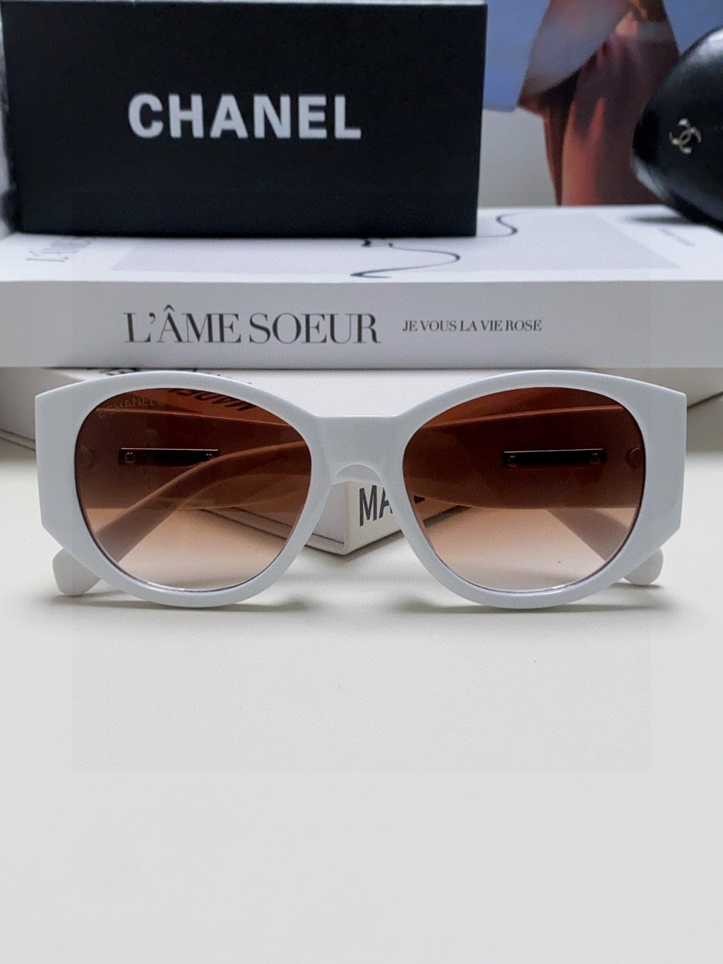 Chanel Polarized Cat-Eye Gray Lens Sunglasses for Women - 866976 - detail image 6