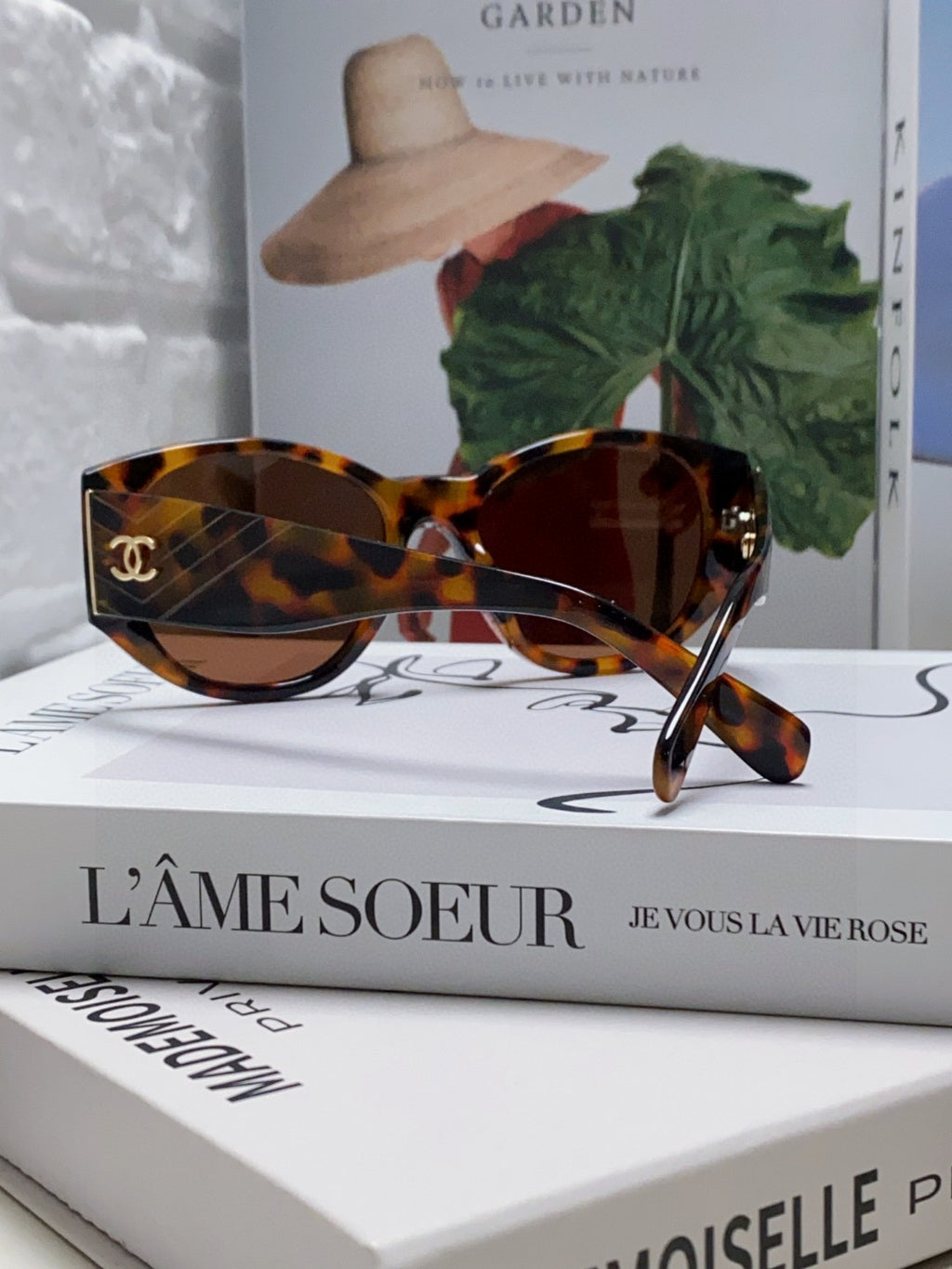 Chanel Polarized Cat-Eye Red Lens Sunglasses for Women - 866977 - detail image 2