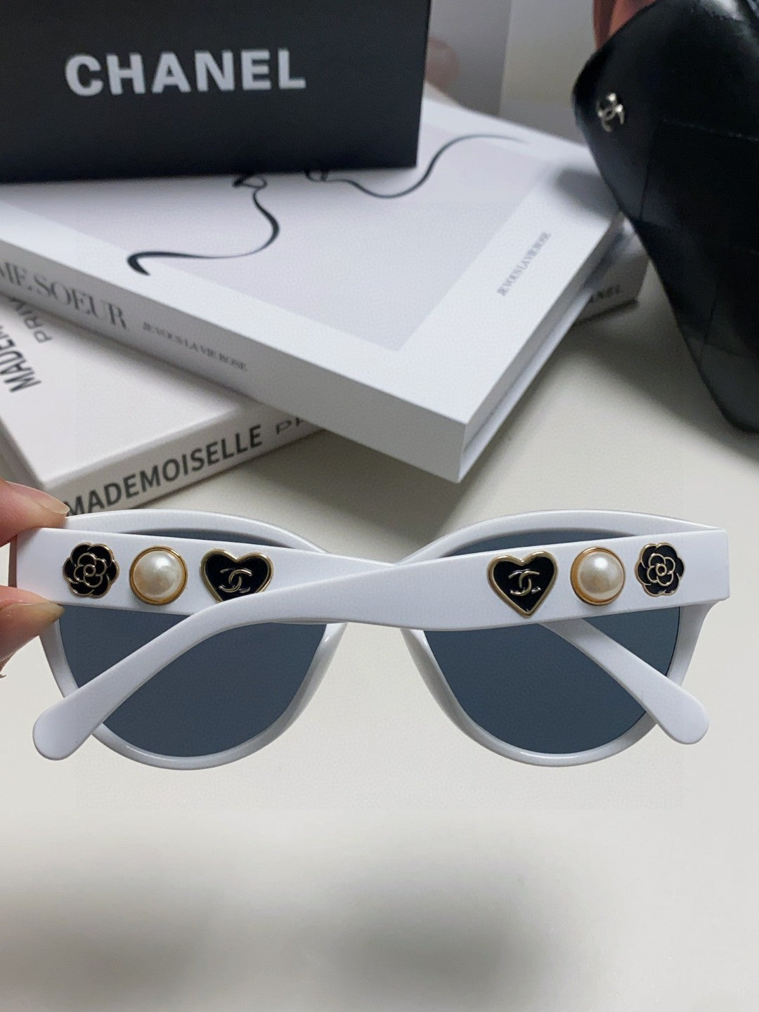 Chanel Cat-Eye Blue Lens Sunglasses for Women - 866979 - detail image 4