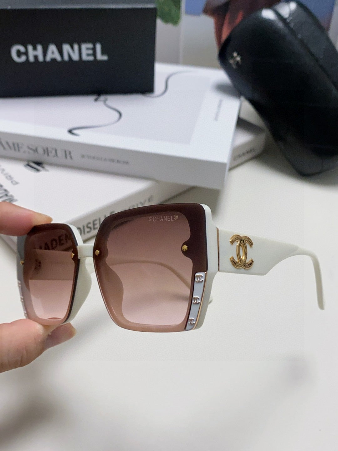 Chanel Polarized Square Red Lens Sunglasses for Men & Women - 867076 - detail image 5