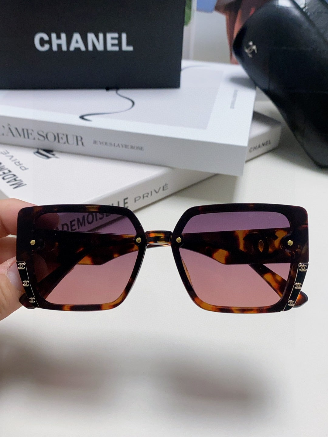 Chanel Polarized Square Red Lens Sunglasses for Men & Women - 867077 - detail image 3