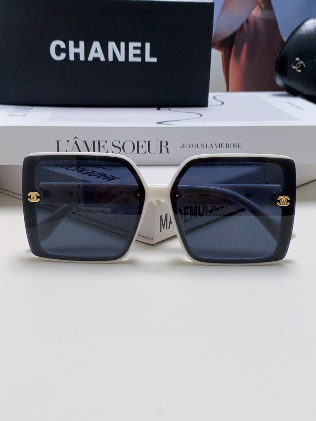 Chanel Polarized Fashion Black Lens Sunglasses for Men & Women - 867081 - detail image 5