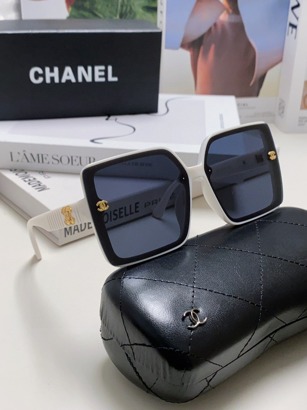Chanel Polarized Fashion Black Lens Sunglasses for Men & Women - 867081 - detail image 6