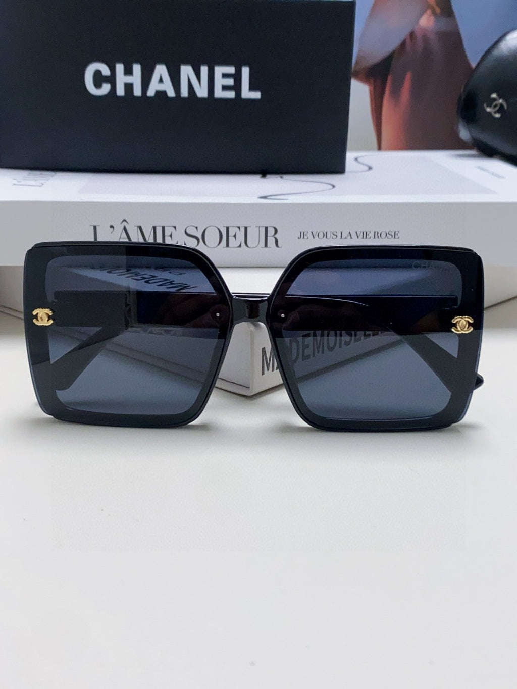 Chanel Polarized Fashion Black Lens Sunglasses for Men & Women - 867082 - detail image 5