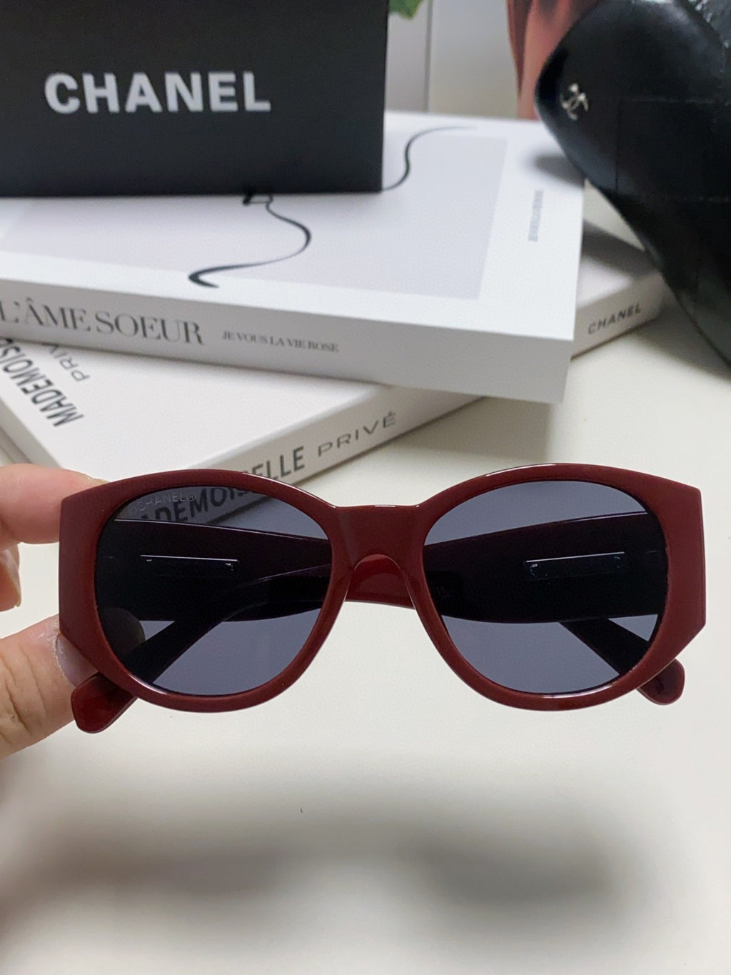 Chanel Polarized Cat-Eye Blue Lens Sunglasses for Women - 448888 - detail image 3