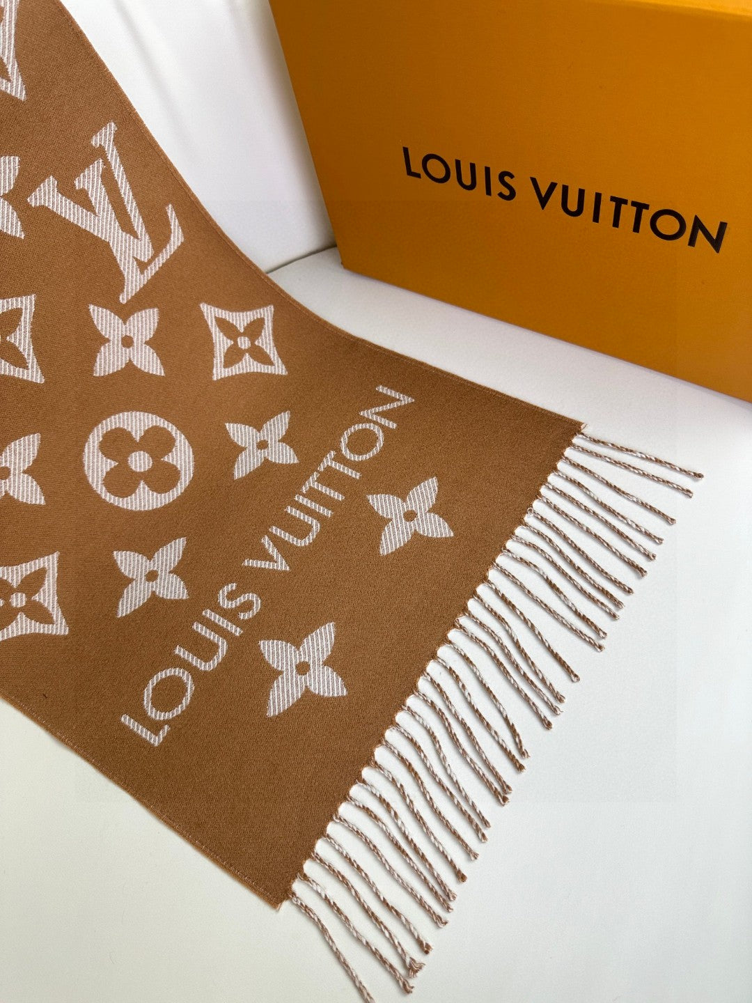 Louis Vuitton 180CM Fashion Gold Lens Sunglasses for Men & Women - 448525 - detail image 5