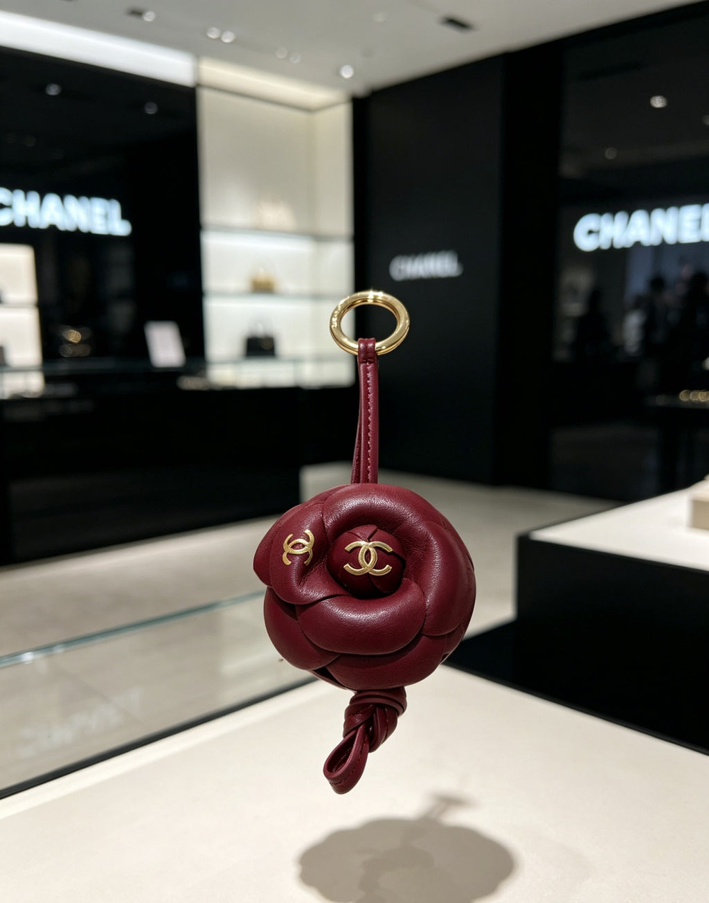 Chanel Fashion Red Lens Sunglasses for Men & Women - 398467 - detail image 3