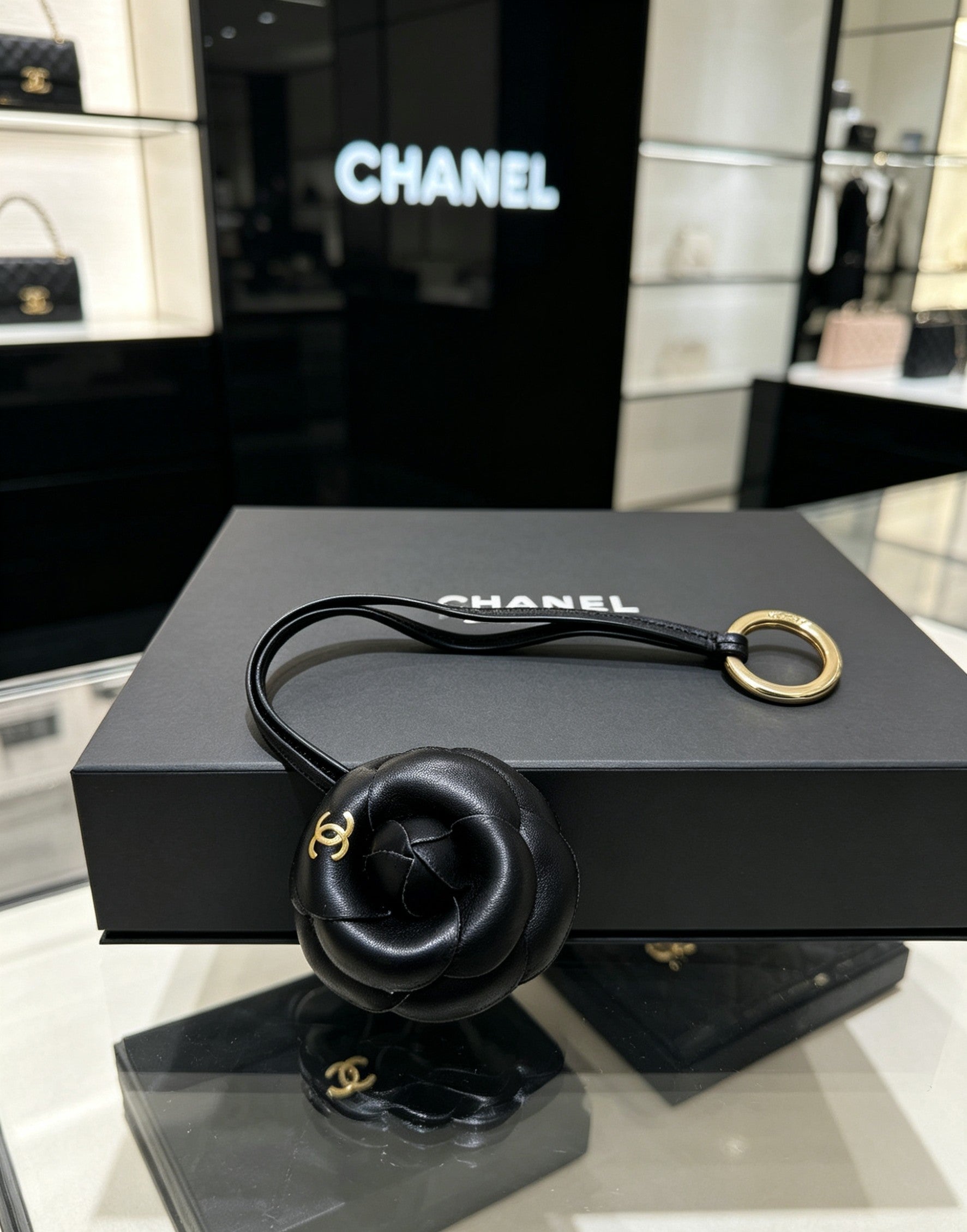 Chanel Fashion Silver Lens Sunglasses for Men & Women - 398468 - detail image 2