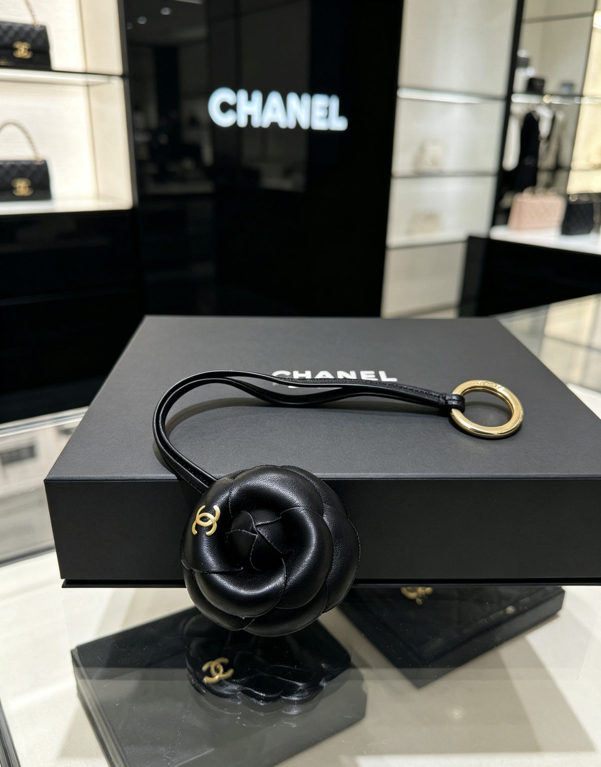 Chanel Fashion Silver Lens Sunglasses for Men & Women - 398465 - detail image 2