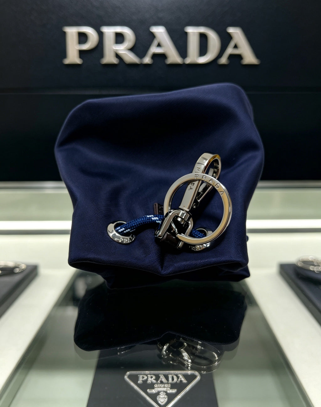 Prada F0008 Fashion Black Lens Sunglasses for Men & Women - detail image 4