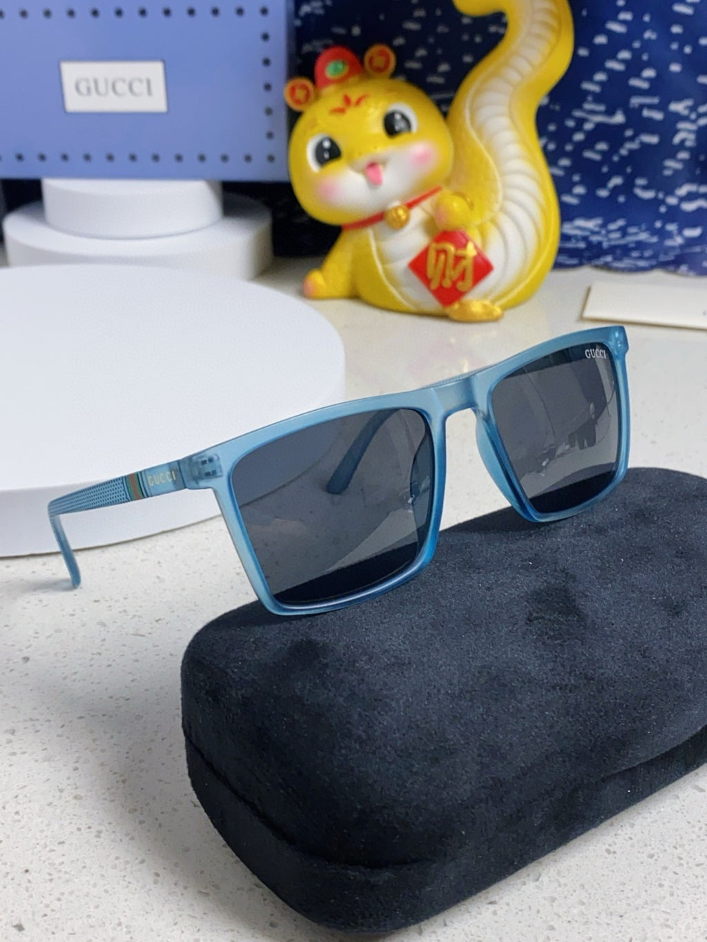 Gucci Polarized Fashion Blue Lens Sunglasses for Men & Women - 132291 - detail image 8