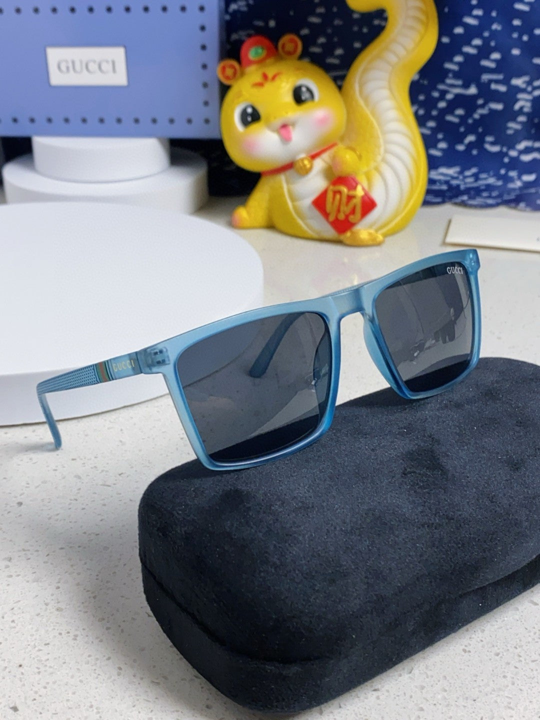 Gucci Polarized Fashion Blue Lens Sunglasses for Men & Women - 132291 - detail image 8