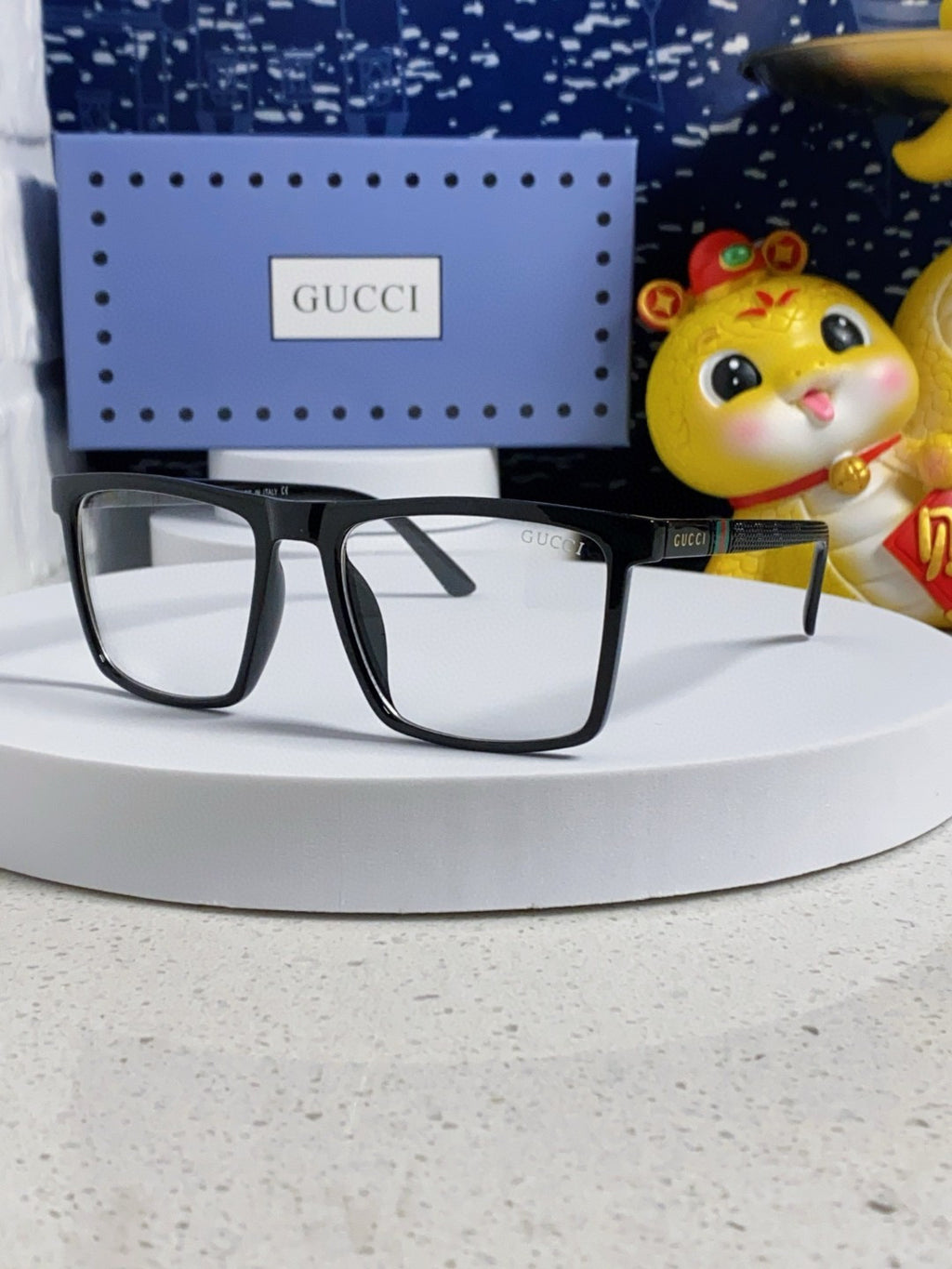 Gucci Polarized Fashion Silver Lens Sunglasses for Men & Women - 132290
