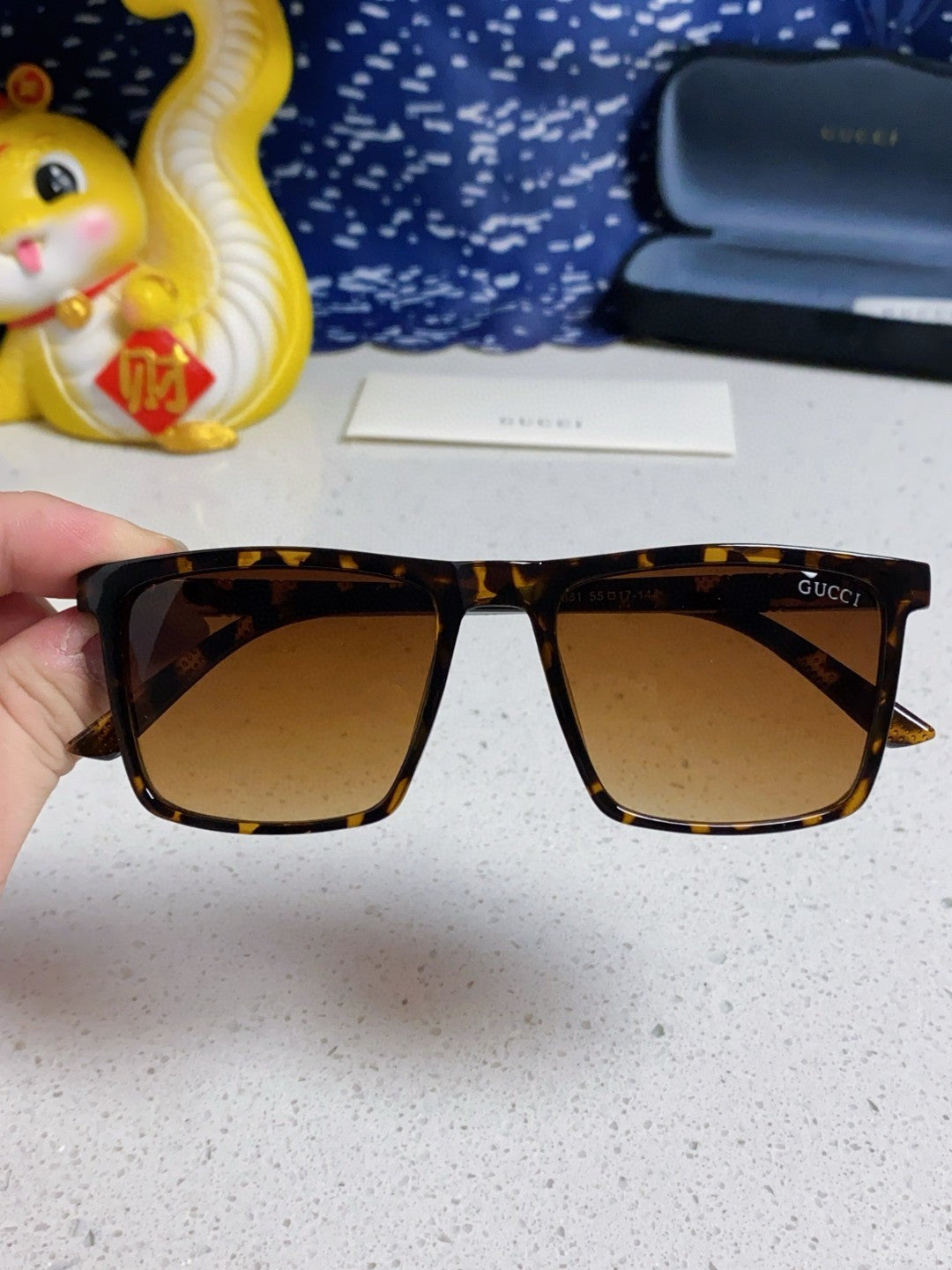 Gucci Polarized Fashion Brown Lens Sunglasses for Men & Women - 132292 - detail image 4
