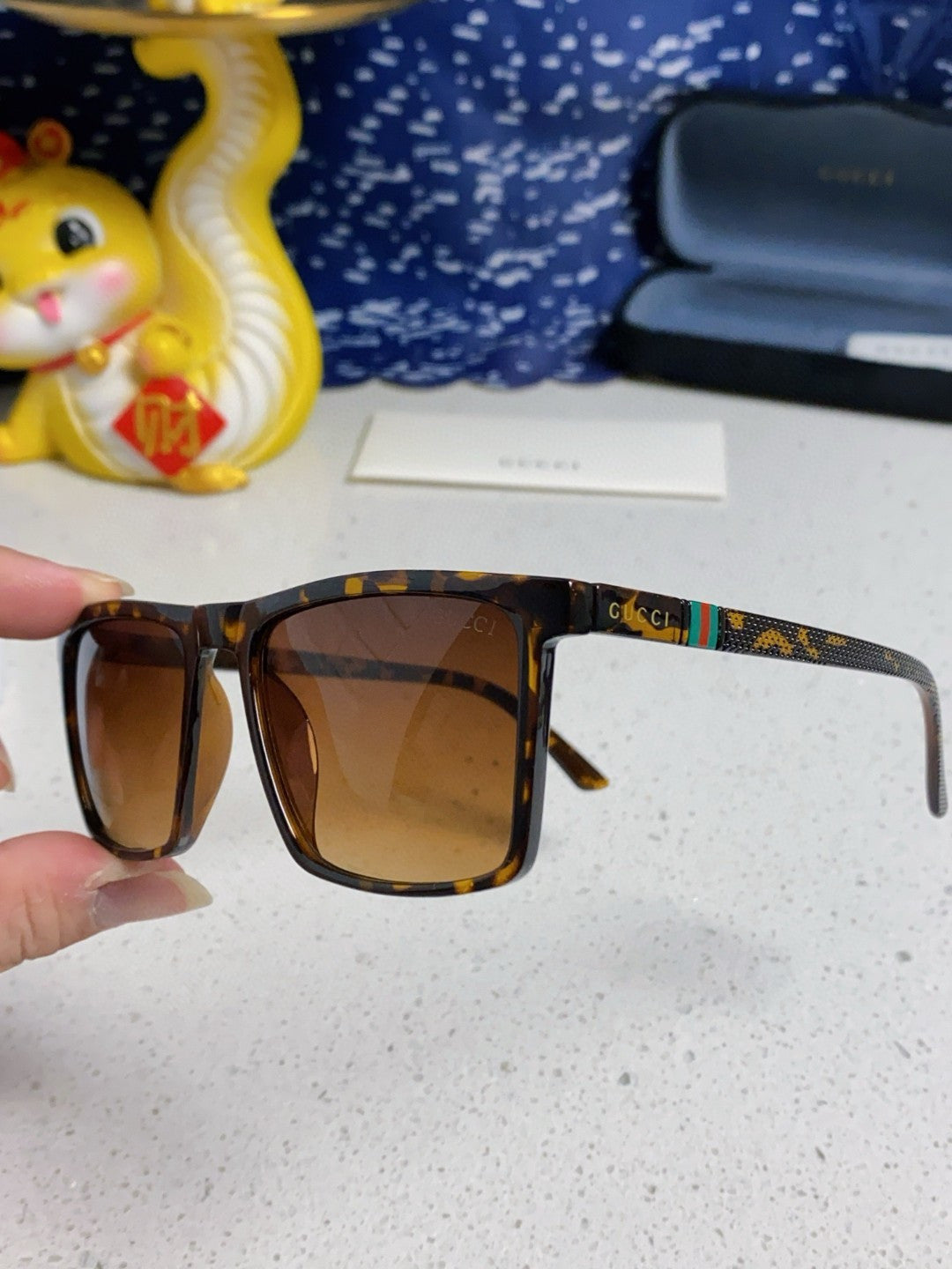 Gucci Polarized Fashion Brown Lens Sunglasses for Men & Women - 132292 - detail image 6