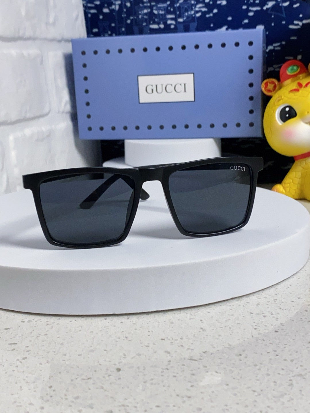 Gucci Polarized Fashion Blue Lens Sunglasses for Men & Women - 132293 - detail image 2