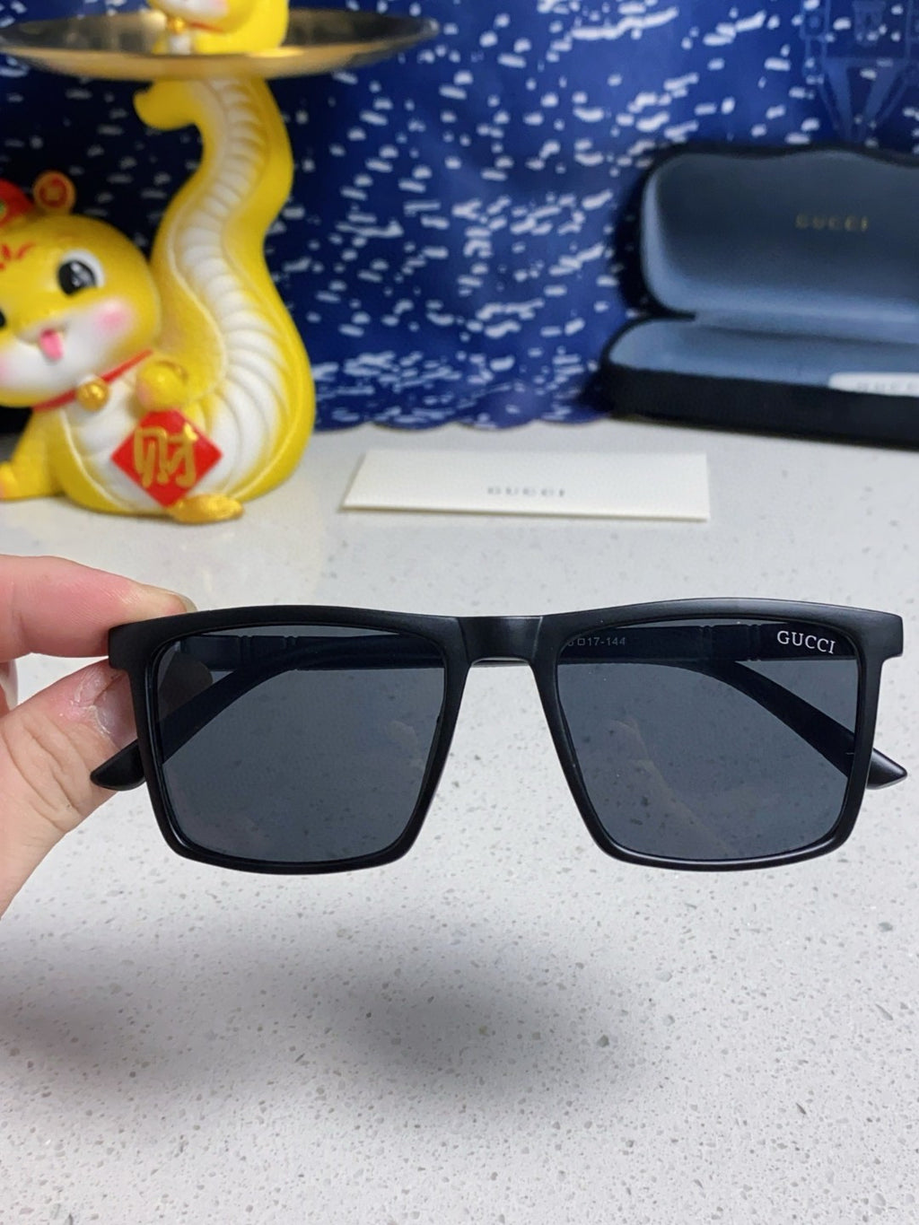 Gucci Polarized Fashion Blue Lens Sunglasses for Men & Women - 132293 - detail image 4