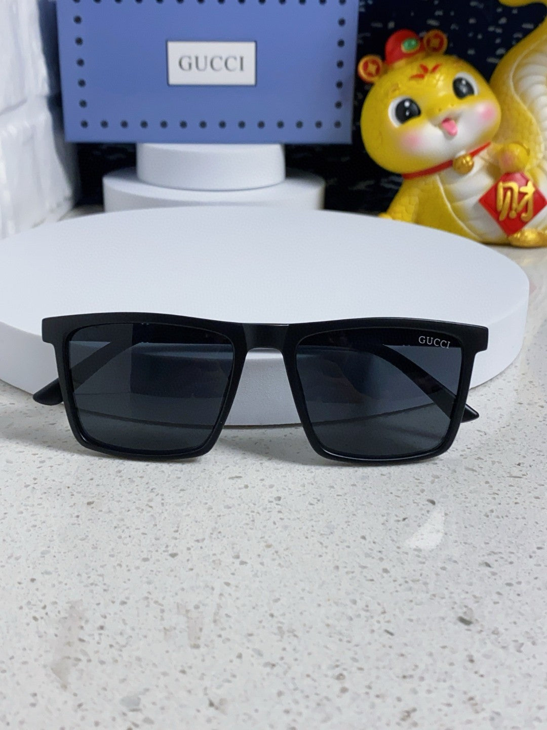 Gucci Polarized Fashion Blue Lens Sunglasses for Men & Women - 132293 - detail image 8