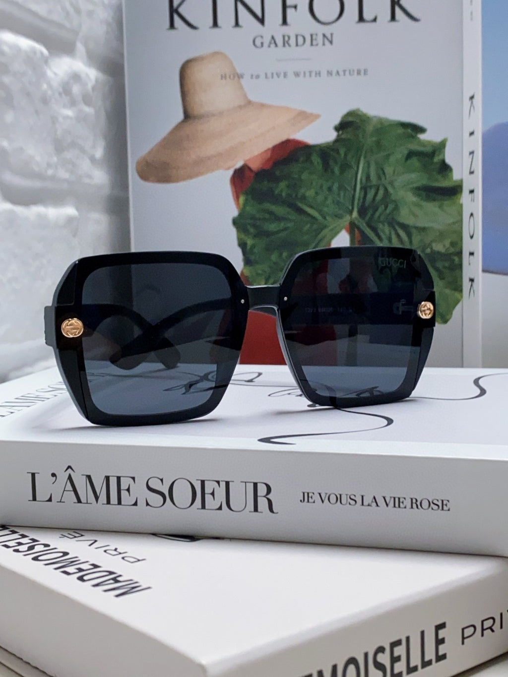 Gucci Polarized Fashion Black Lens Sunglasses for Men & Women - 464850