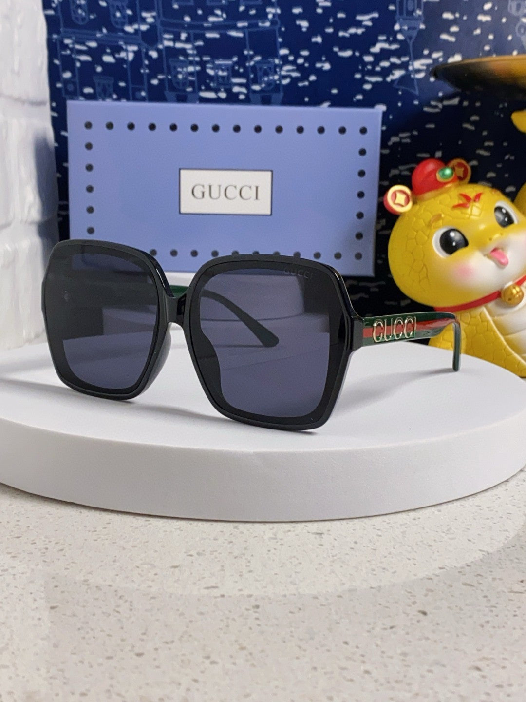 Gucci Fashion Silver Lens Sunglasses for Men & Women - 398367