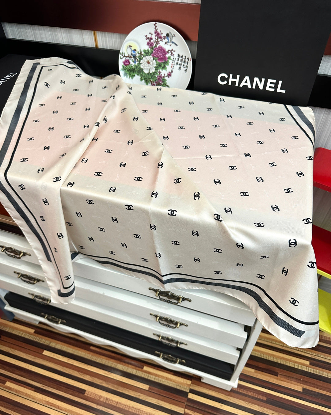 Chanel 90X90 Fashion Black Lens Sunglasses for Men & Women - detail image 5