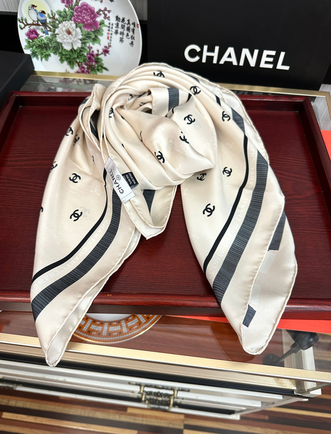 Chanel 90X90 Fashion Black Lens Sunglasses for Men & Women - detail image 3