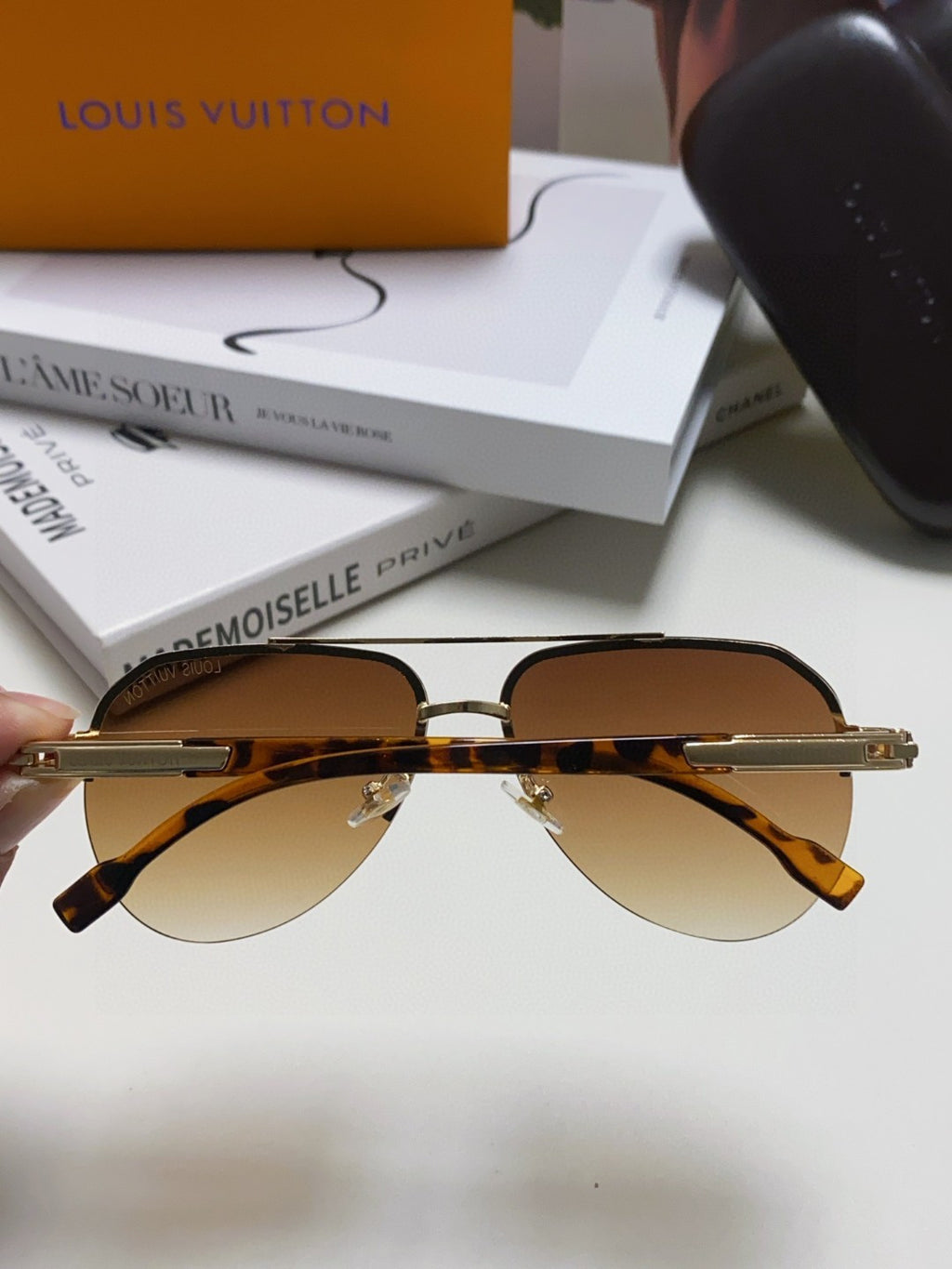 Louis Vuitton Metal Aviator Brown Lens Sunglasses for Men & Women - 448546 - detail image 4