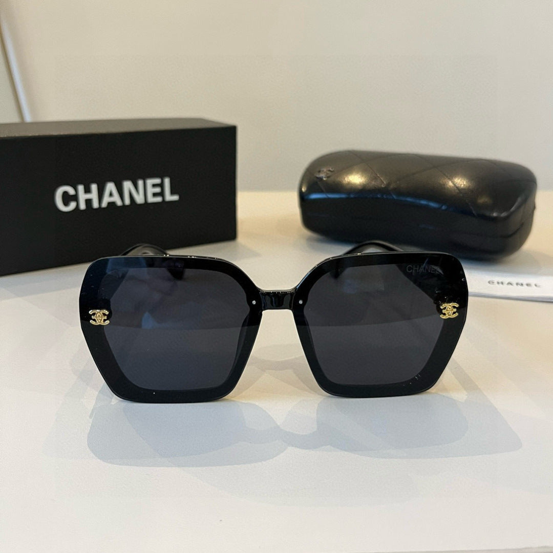 Chanel Fashion Black Lens Sunglasses for Men & Women - 371724 - detail image 2