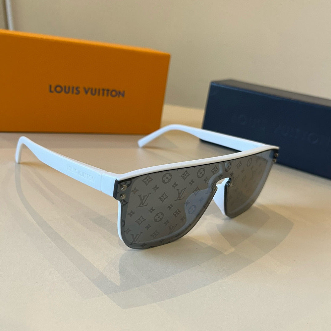 Louis Vuitton Fashion Gold Lens Sunglasses for Men & Women - 371290