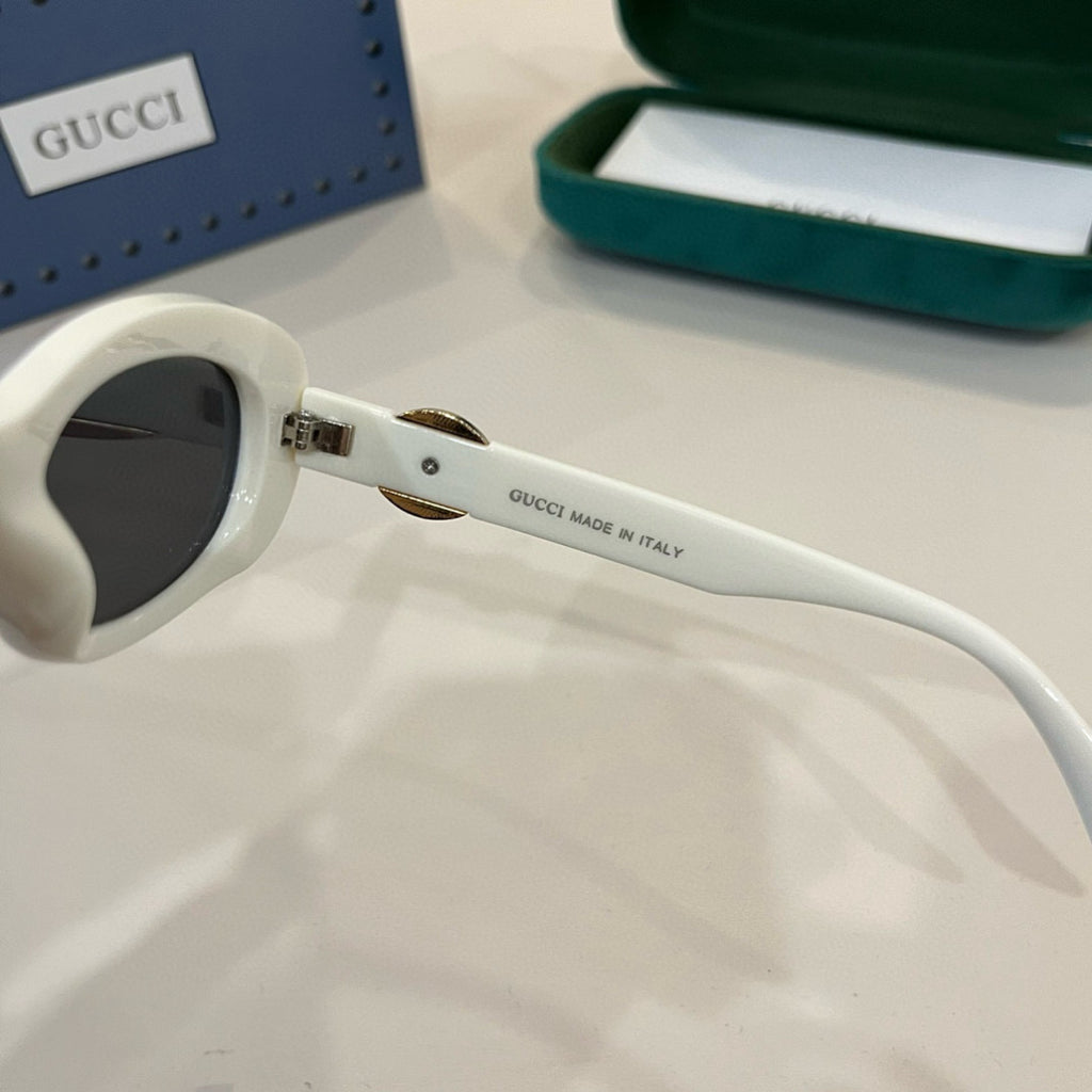 Gucci Fashion Silver Lens Sunglasses for Men & Women - 371510 - detail image 9