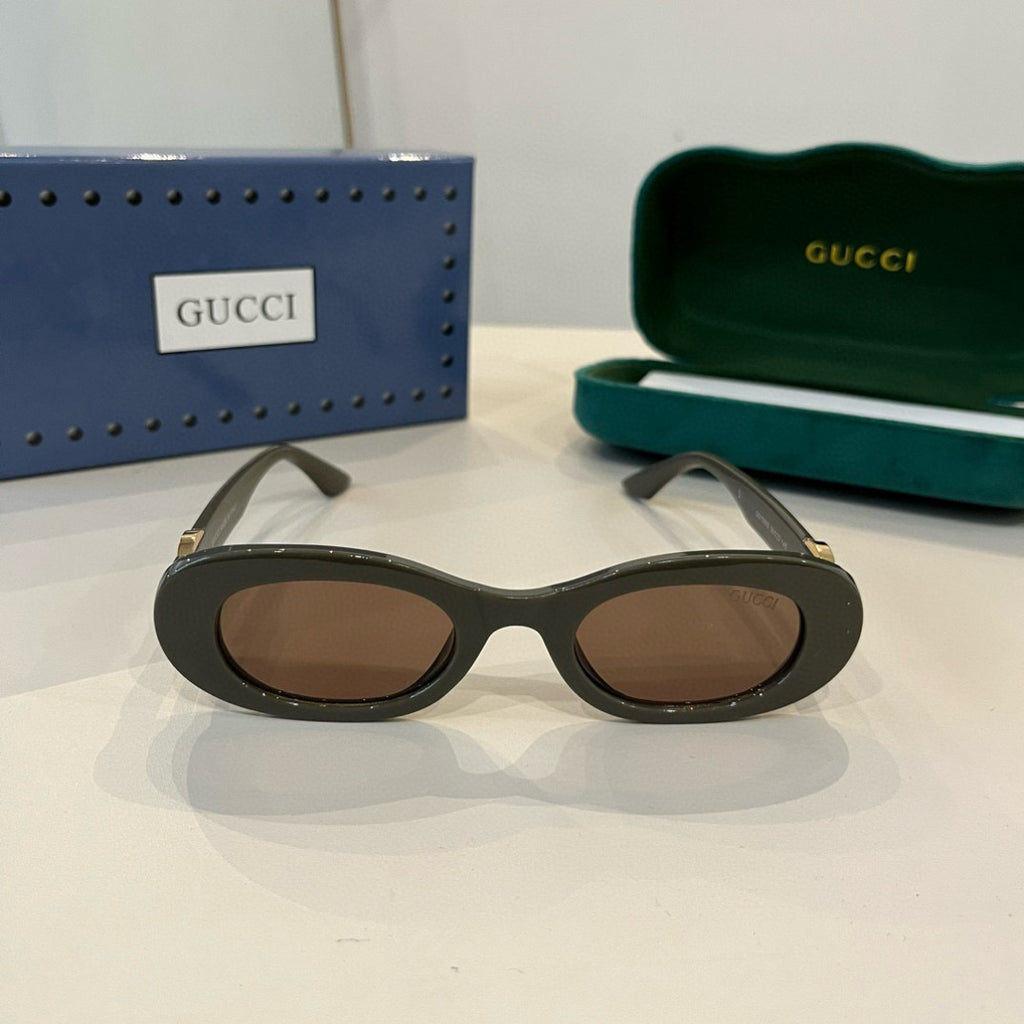 Gucci Fashion Silver Lens Sunglasses for Men & Women - 371511 - detail image 2