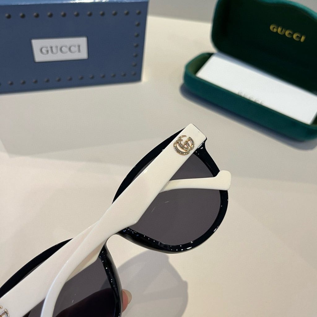 Gucci Oversized Black Lens Sunglasses for Women - 371516 - detail image 7