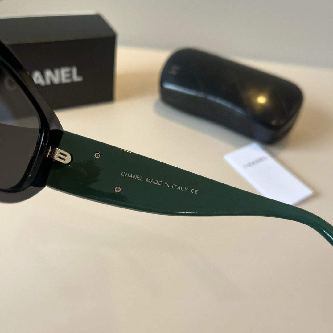 Chanel Fashion Black Lens Sunglasses for Men & Women - 371710 - detail image 5