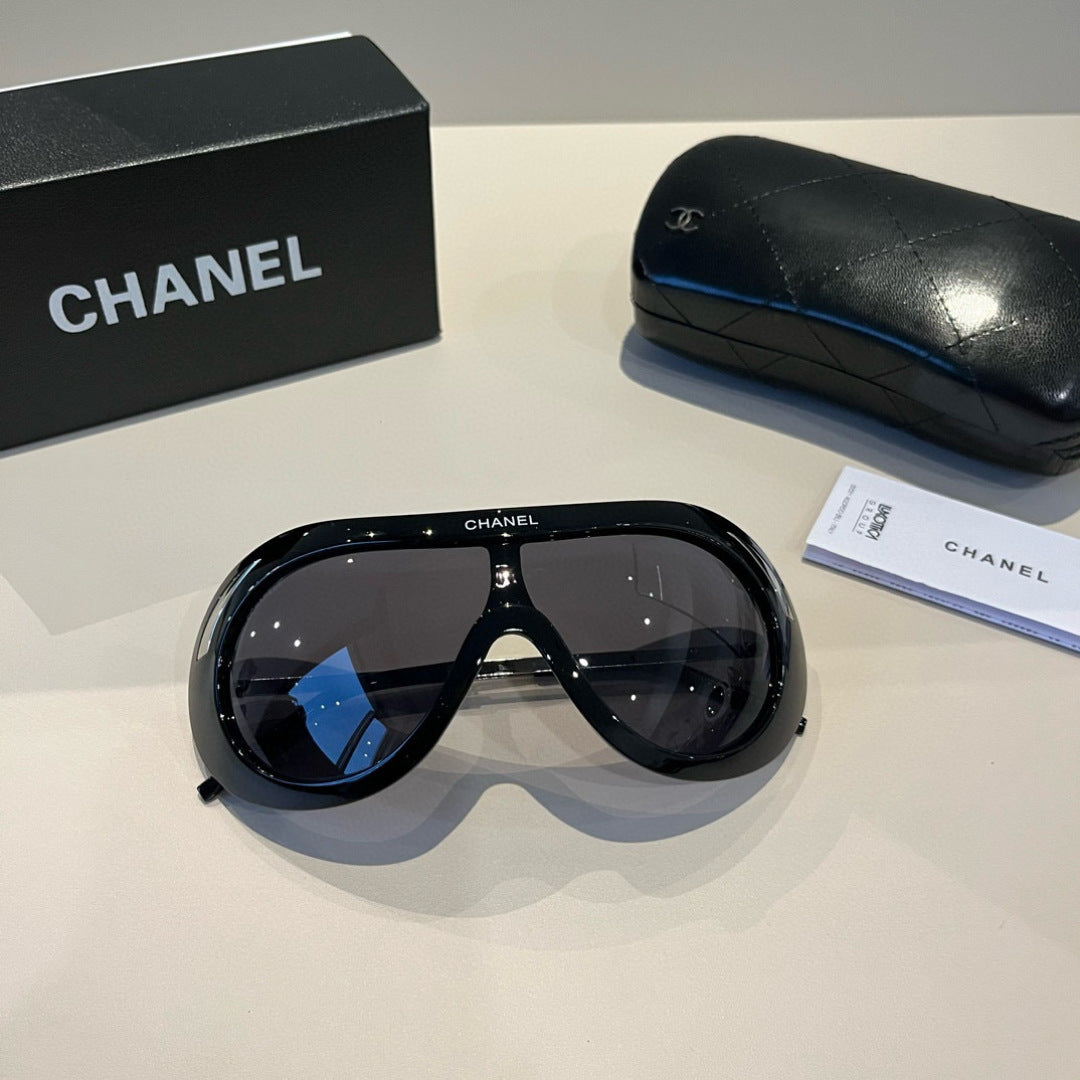 Chanel Fashion Black Lens Sunglasses for Men & Women - 493567 - detail image 5