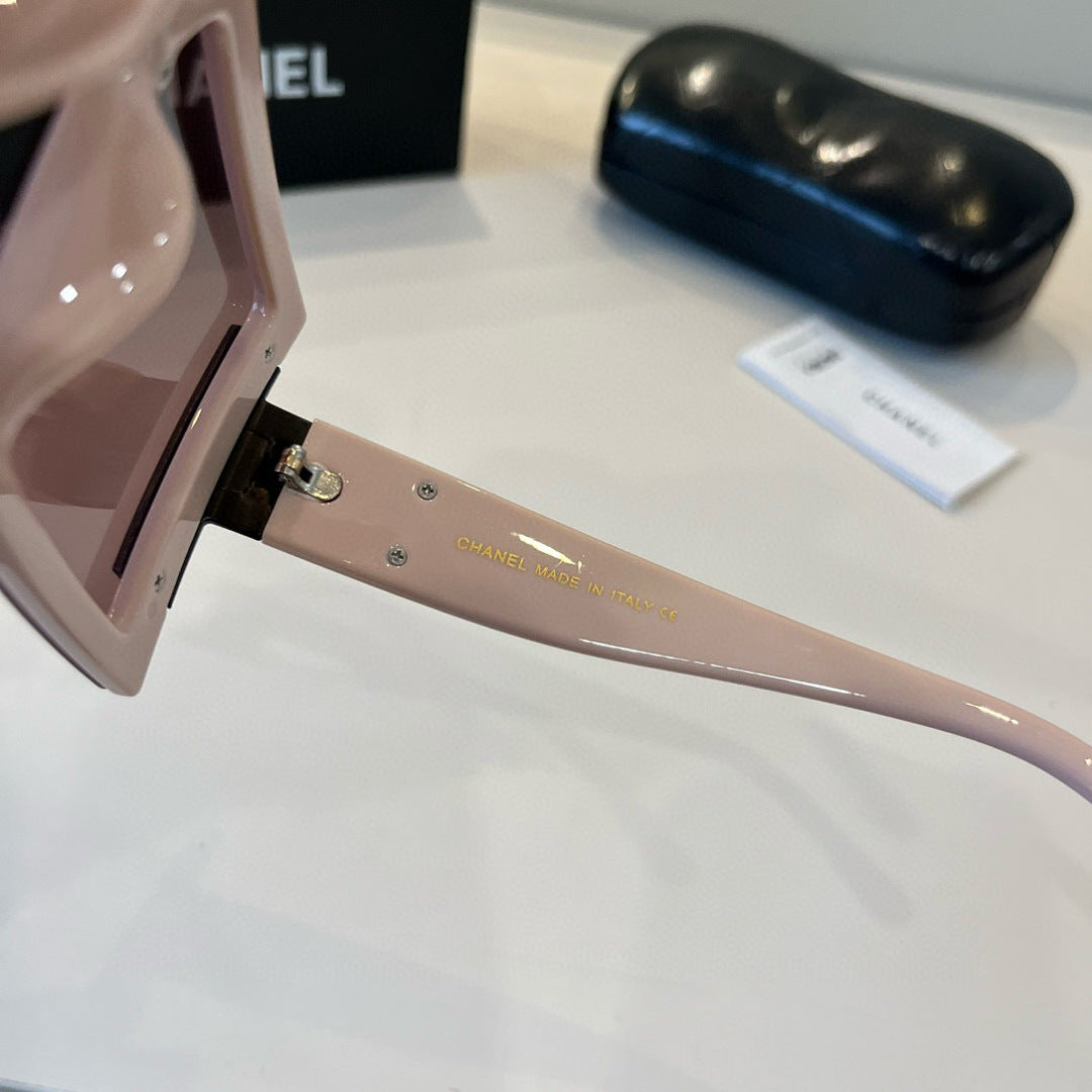 Chanel Polarized Fashion Red Lens Sunglasses for Men & Women - 371716 - detail image 9