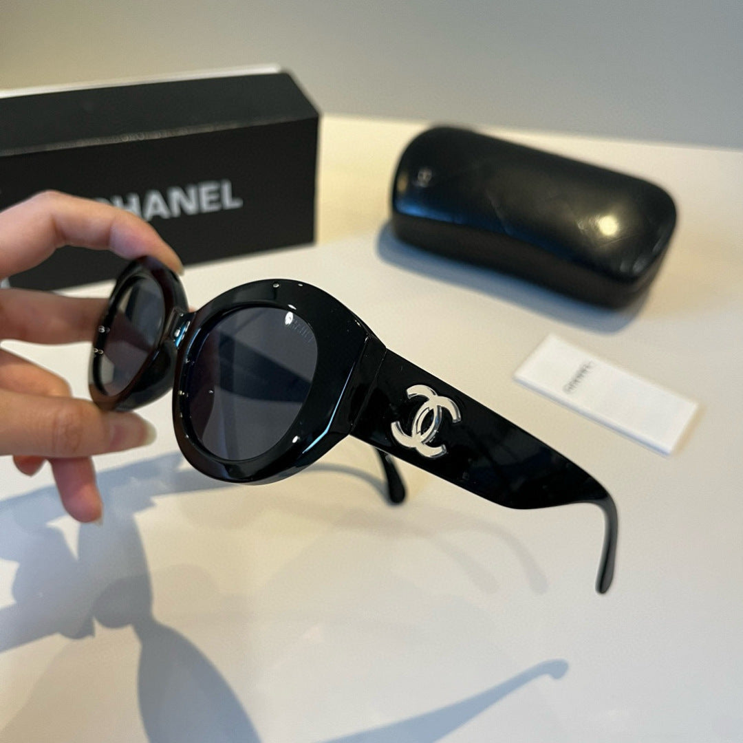 Chanel Polarized Fashion Black Lens Sunglasses for Men & Women - 371717 - detail image 4