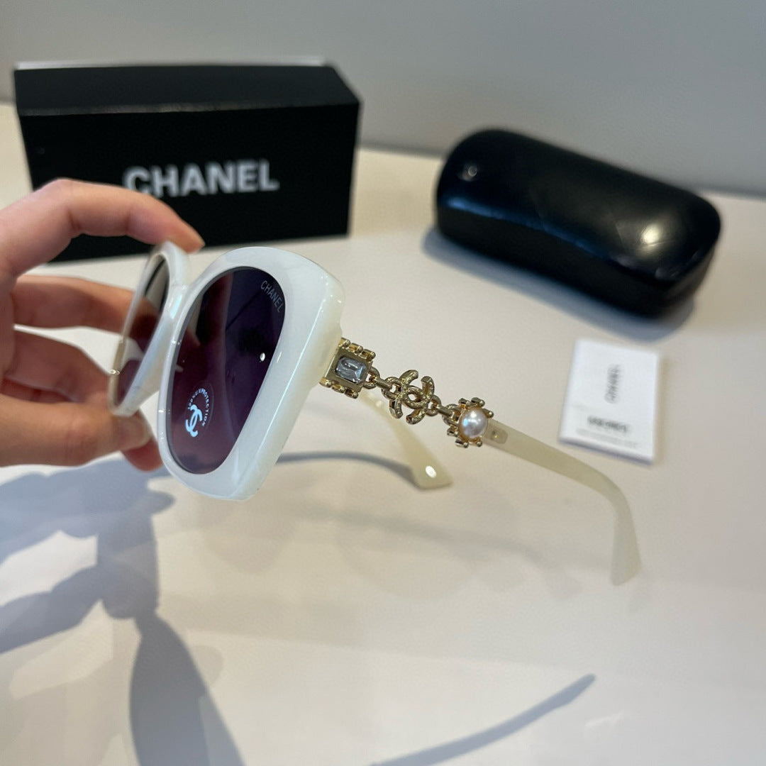 Chanel Polarized Fashion Silver Lens Sunglasses for Men & Women - 382244 - detail image 4